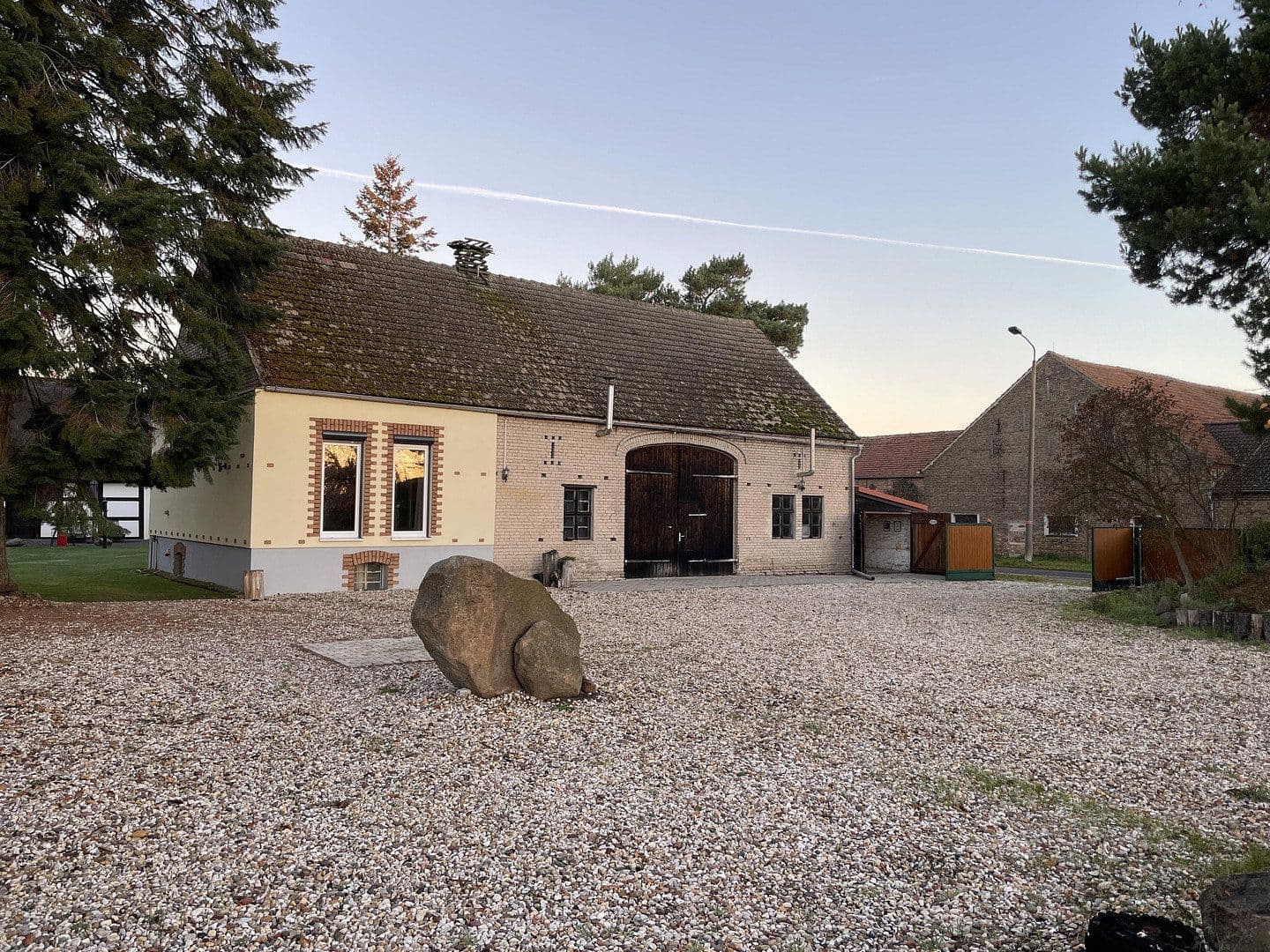 Prodej domu 98 m², pozemek 2.100 m², Ludwigsfelde, Braniborsko Prodej domu 98 m², pozemek 2.100 m², Ludwigsfelde, Braniborsko