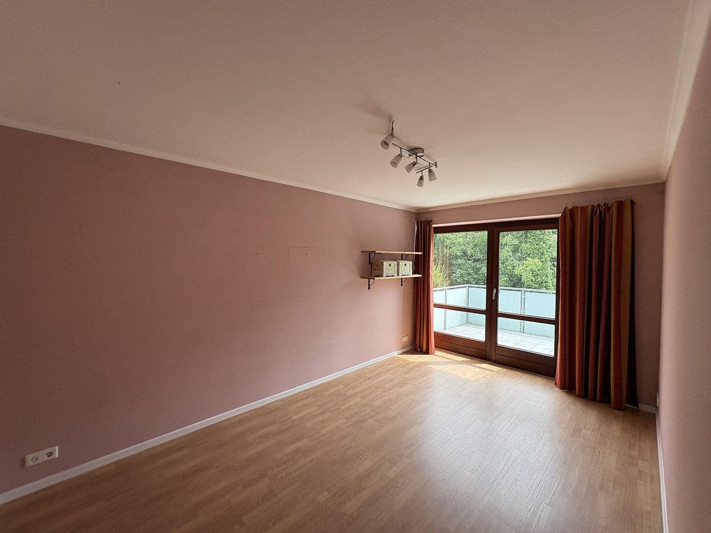 Prodej domu 181 m², pozemek 671 m², Wendlerstr. 9a, Regensburg, Bavorsko Prodej domu 181 m², pozemek 671 m², Wendlerstr. 9a, Regensburg, Bavorsko