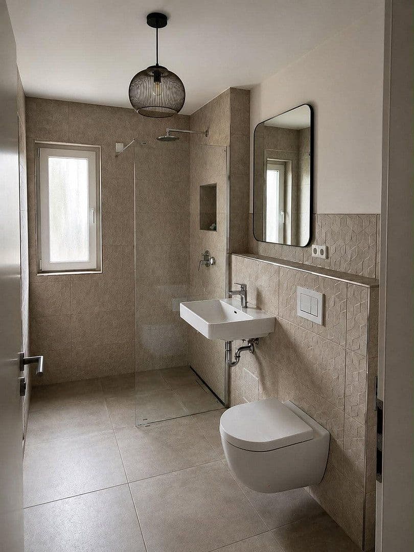 Pronájem bytu 3+1 95 m², Baden-Baden, Bádensko-Württembersko Pronájem bytu 3+1 95 m², Baden-Baden, Bádensko-Württembersko