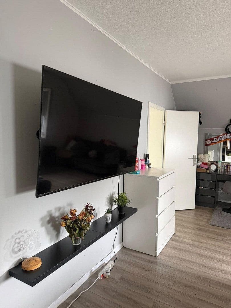Prodej domu 250 m², pozemek 989 m², Kappenstraße 21, Mülheim an der Ruhr, Severní Porýní-Vestfálsko Prodej domu 250 m², pozemek 989 m², Kappenstraße 21, Mülheim an der Ruhr, Severní Porýní-Vestfálsko