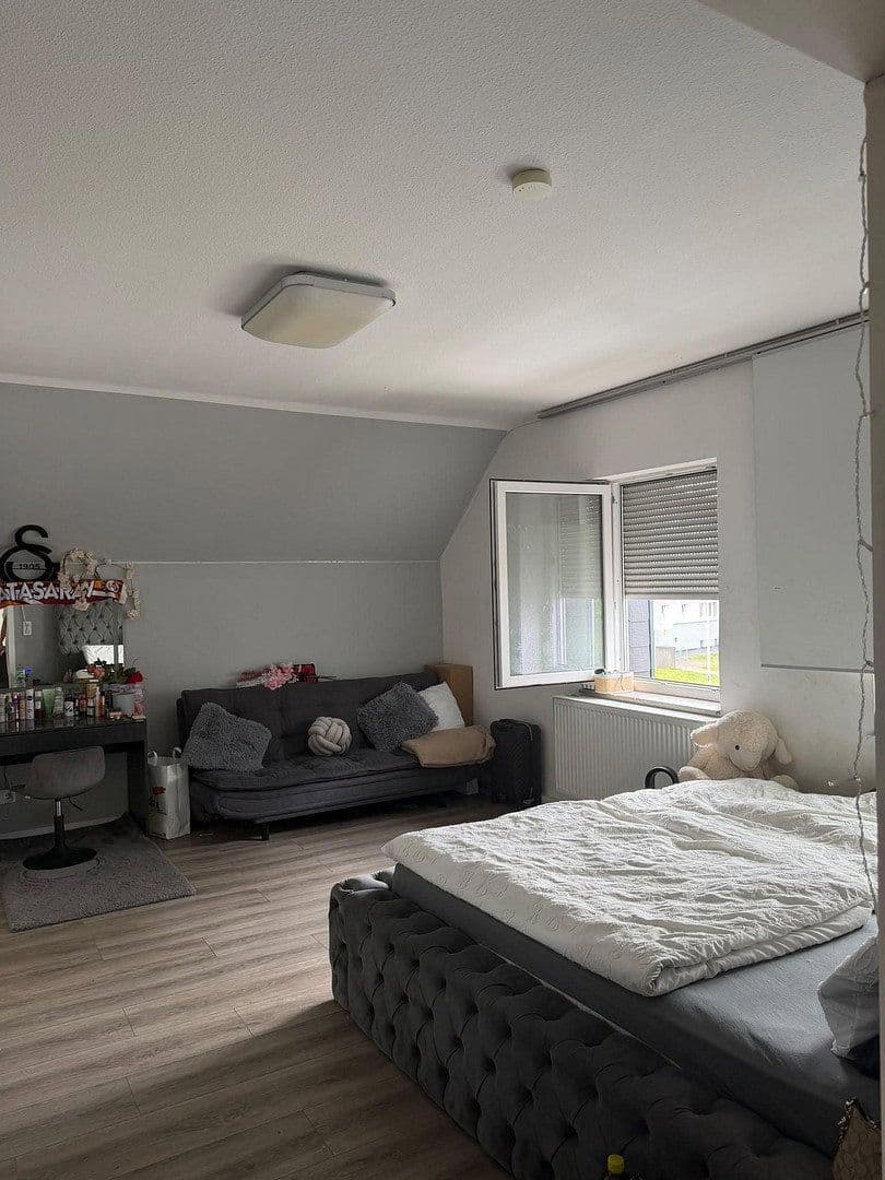 Prodej domu 250 m², pozemek 989 m², Kappenstraße 21, Mülheim an der Ruhr, Severní Porýní-Vestfálsko Prodej domu 250 m², pozemek 989 m², Kappenstraße 21, Mülheim an der Ruhr, Severní Porýní-Vestfálsko