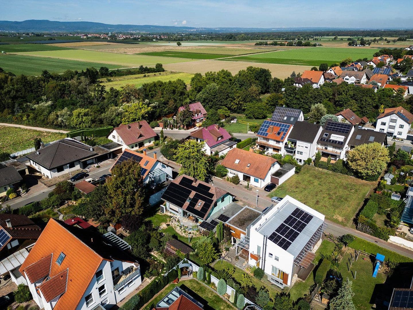 Prodej domu 226 m², pozemek 546 m², Fußgönheim, Porýní-Falc Prodej domu 226 m², pozemek 546 m², Fußgönheim, Porýní-Falc