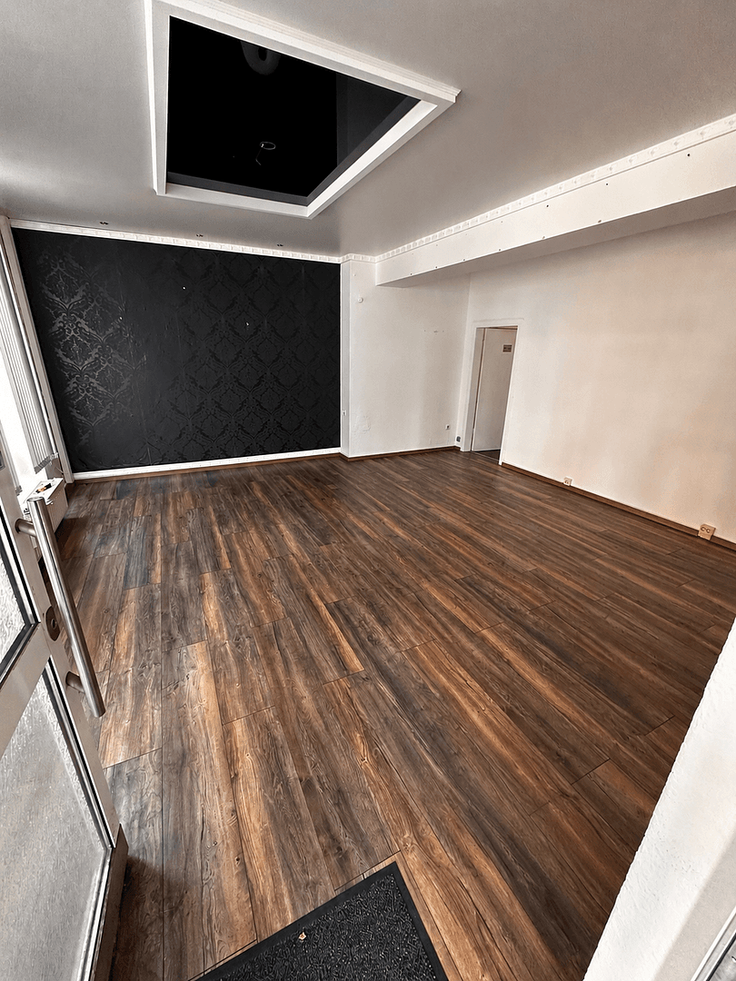 Pronájem kanceláře 43 m², Duisburg, Severní Porýní-Vestfálsko Pronájem kanceláře 43 m², Duisburg, Severní Porýní-Vestfálsko