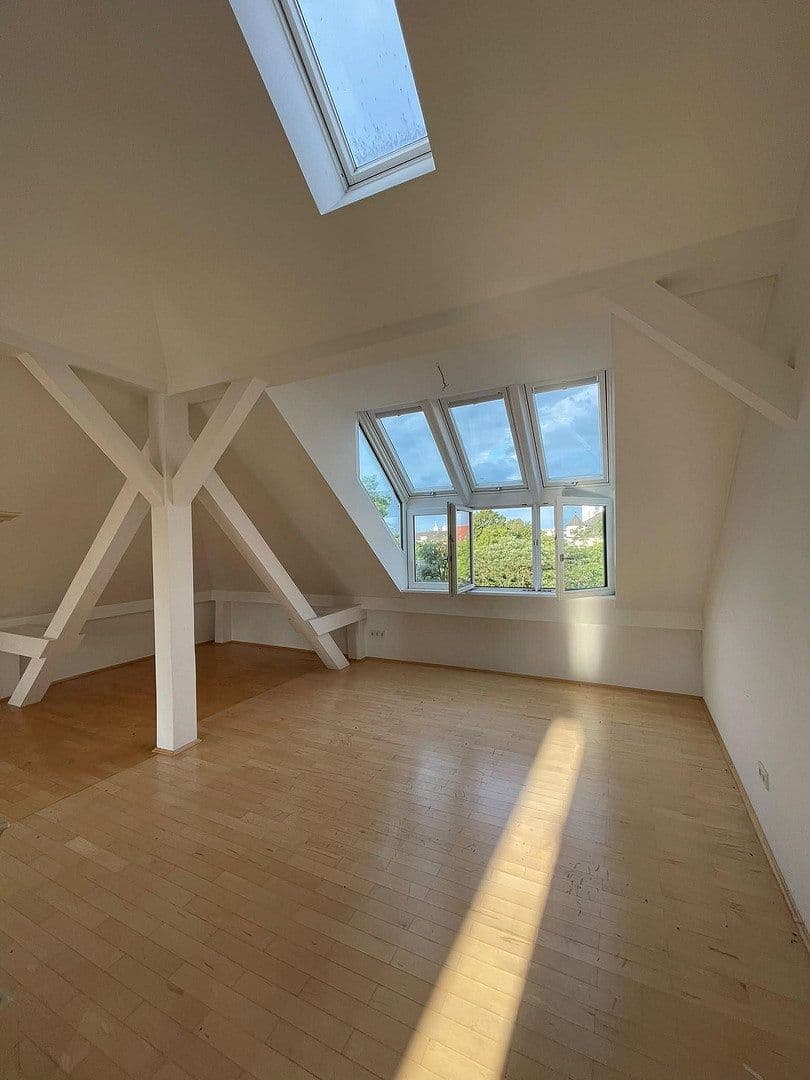 Prodej bytu 3+1 130 m², München, Bavorsko Prodej bytu 3+1 130 m², München, Bavorsko