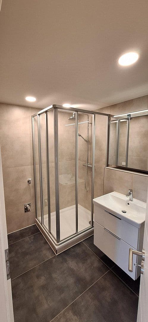 Prodej bytu 4+1 107 m², Heidelberg, Bádensko-Württembersko Prodej bytu 4+1 107 m², Heidelberg, Bádensko-Württembersko