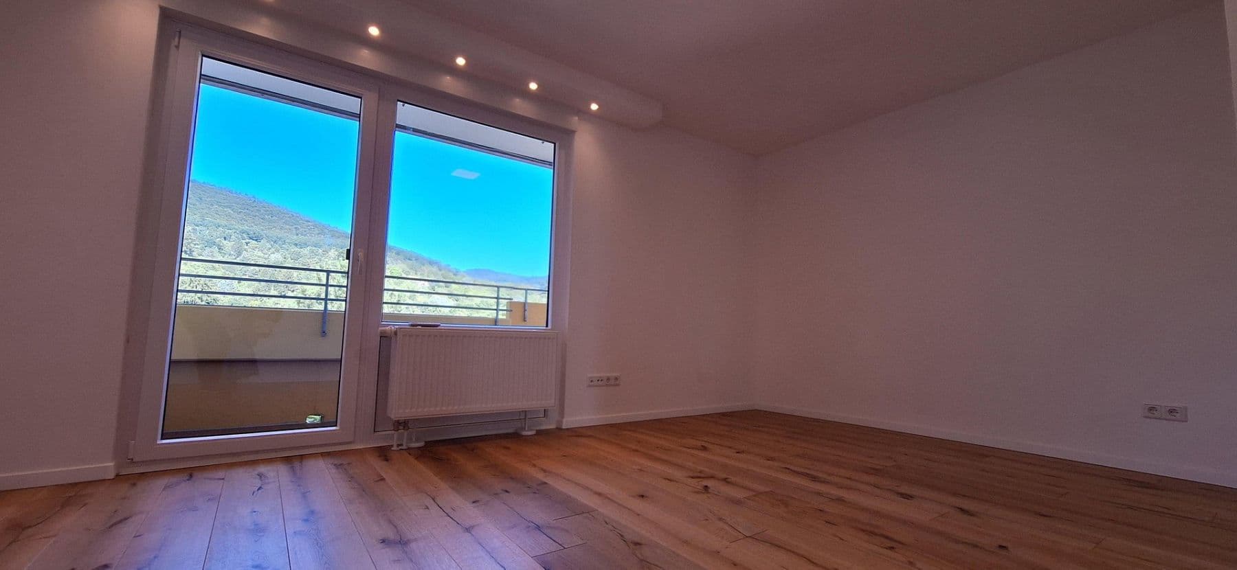 Prodej bytu 4+1 107 m², Heidelberg, Bádensko-Württembersko Prodej bytu 4+1 107 m², Heidelberg, Bádensko-Württembersko
