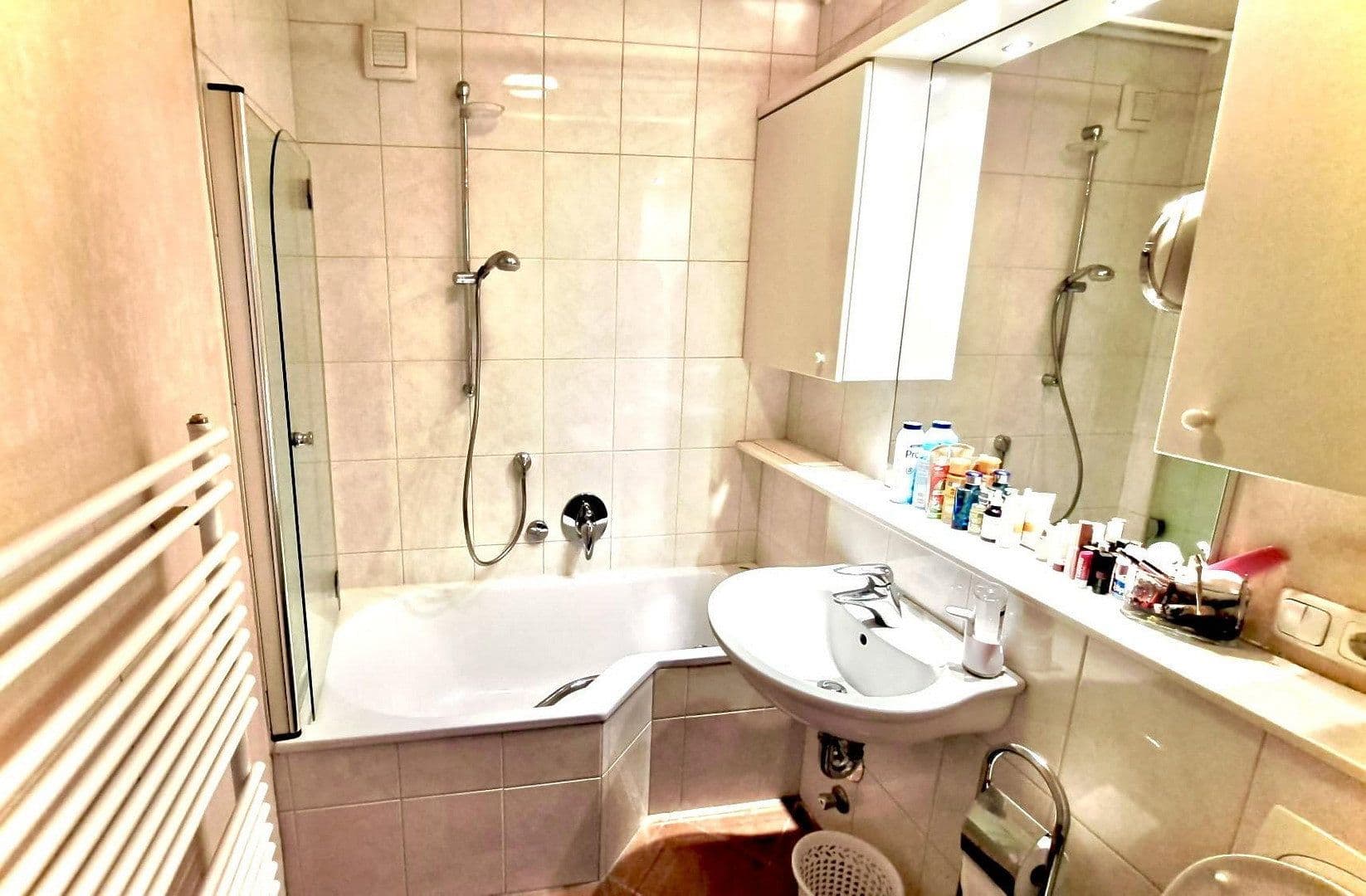 Prodej bytu 3+1 72 m², Bremen, Bremen Prodej bytu 3+1 72 m², Bremen, Bremen