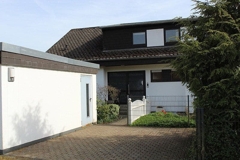 Prodej domu 231 m², pozemek 995 m², Ahornstraße 48, Leun, Hessen Prodej domu 231 m², pozemek 995 m², Ahornstraße 48, Leun, Hessen