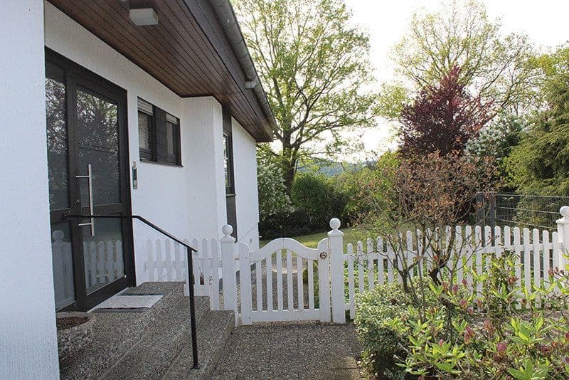 Prodej domu 231 m², pozemek 995 m², Ahornstraße 48, Leun, Hessen Prodej domu 231 m², pozemek 995 m², Ahornstraße 48, Leun, Hessen