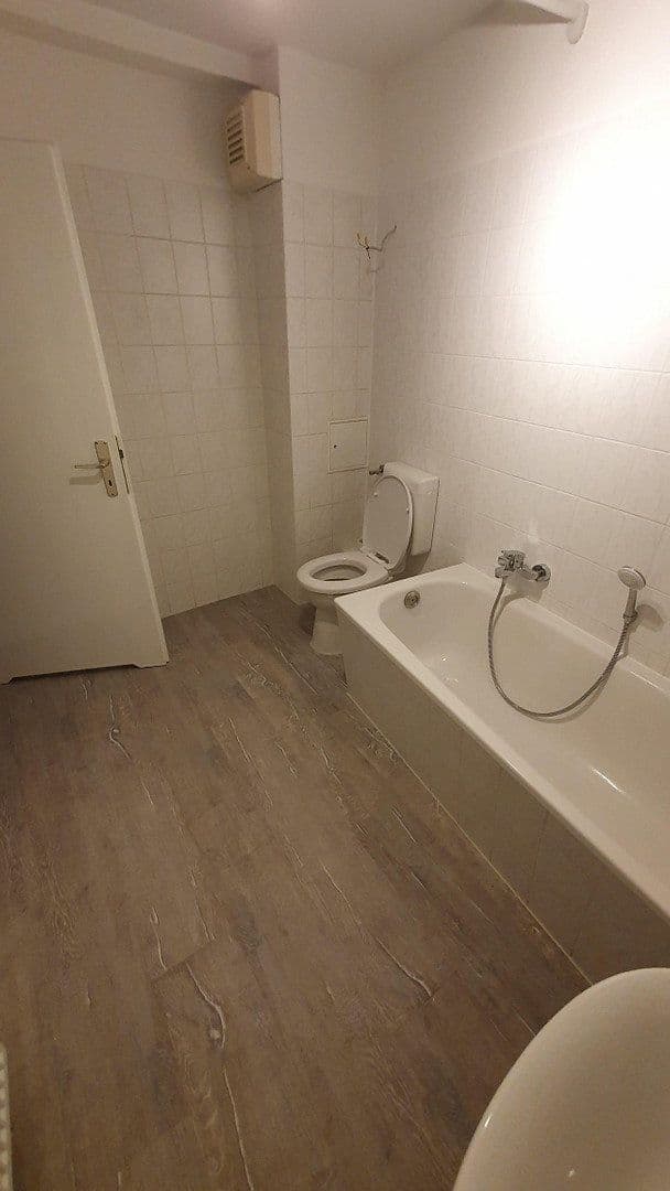 Pronájem bytu 3+1 82 m², Tribseer Str. 29, Stralsund, Mecklenburg-Vorpommern Pronájem bytu 3+1 82 m², Tribseer Str. 29, Stralsund, Mecklenburg-Vorpommern