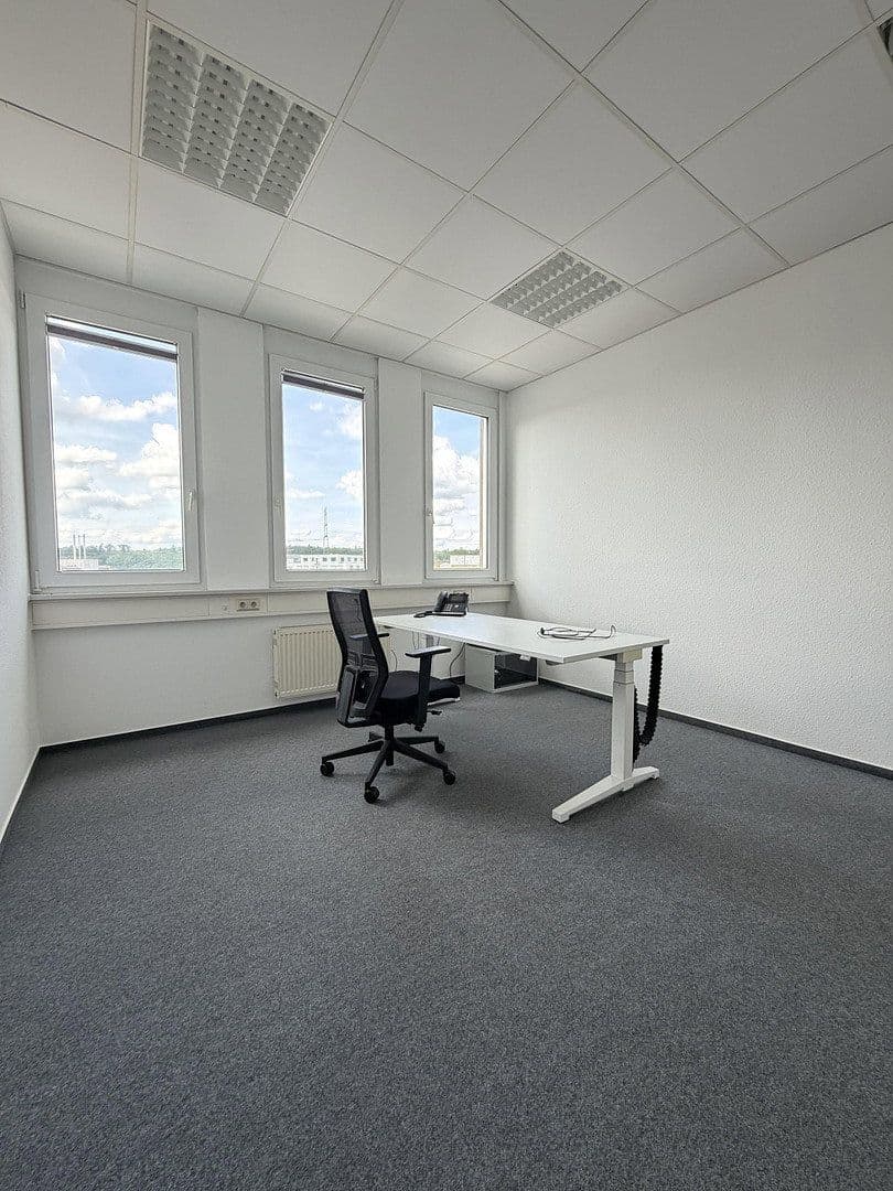 Pronájem kanceláře 174 m², Stuttgarter Straße 41, Pforzheim, Bádensko-Württembersko Pronájem kanceláře 174 m², Stuttgarter Straße 41, Pforzheim, Bádensko-Württembersko
