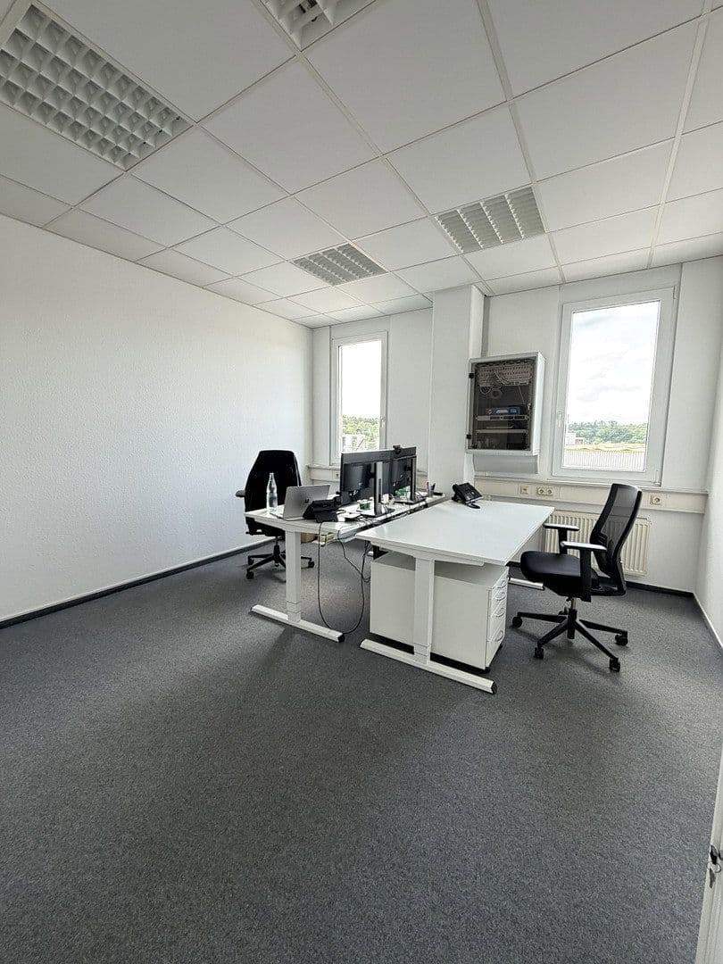 Pronájem kanceláře 174 m², Stuttgarter Straße 41, Pforzheim, Bádensko-Württembersko Pronájem kanceláře 174 m², Stuttgarter Straße 41, Pforzheim, Bádensko-Württembersko