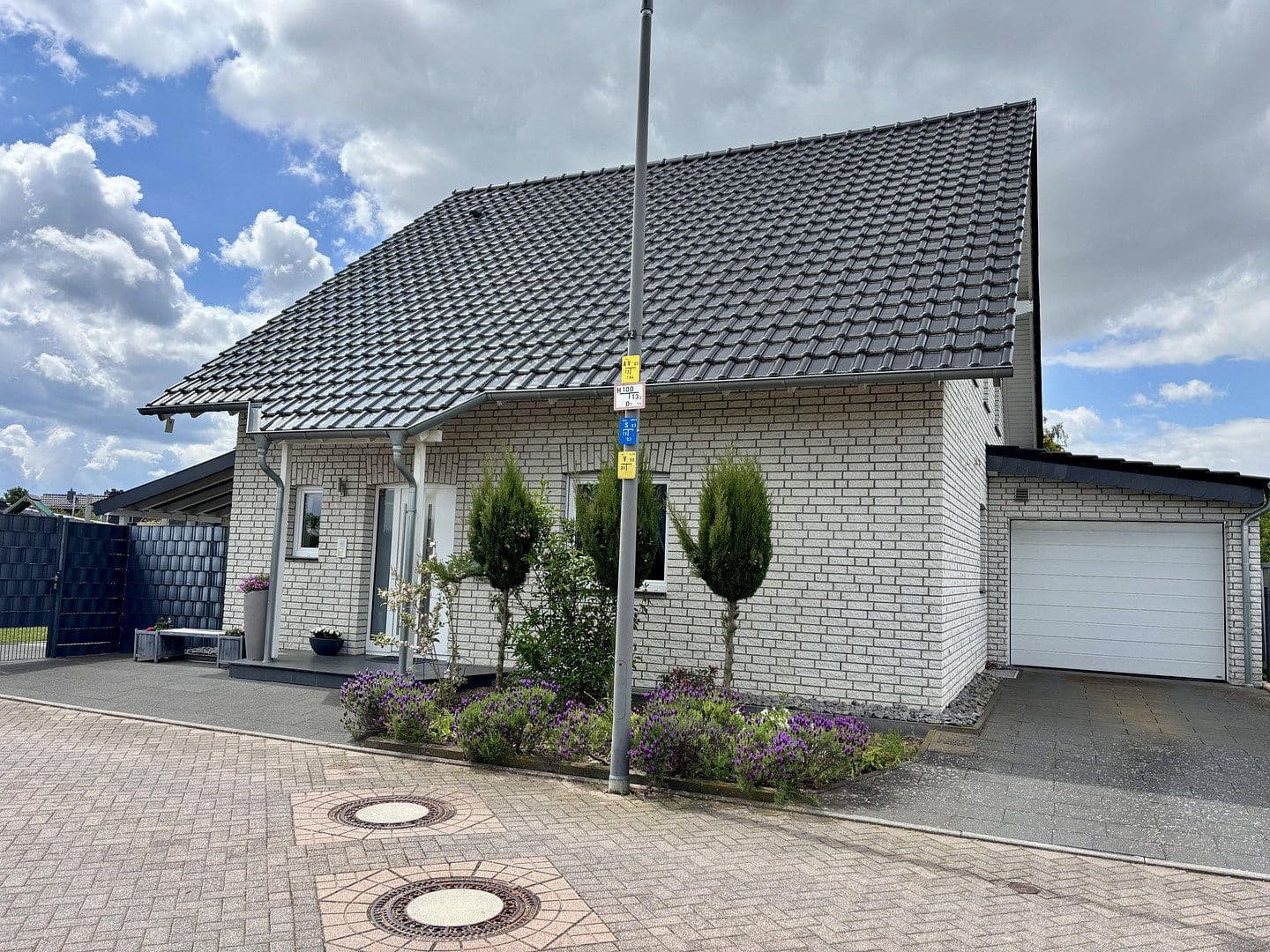Prodej domu 142 m², pozemek 563 m², Niederzier, Severní Porýní-Vestfálsko Prodej domu 142 m², pozemek 563 m², Niederzier, Severní Porýní-Vestfálsko