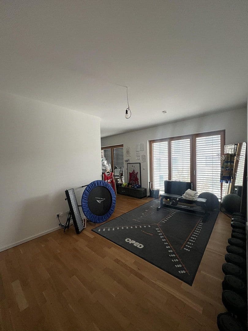 Pronájem bytu 3+1 145 m², Krachtstr., Berlin, Berlín Pronájem bytu 3+1 145 m², Krachtstr., Berlin, Berlín