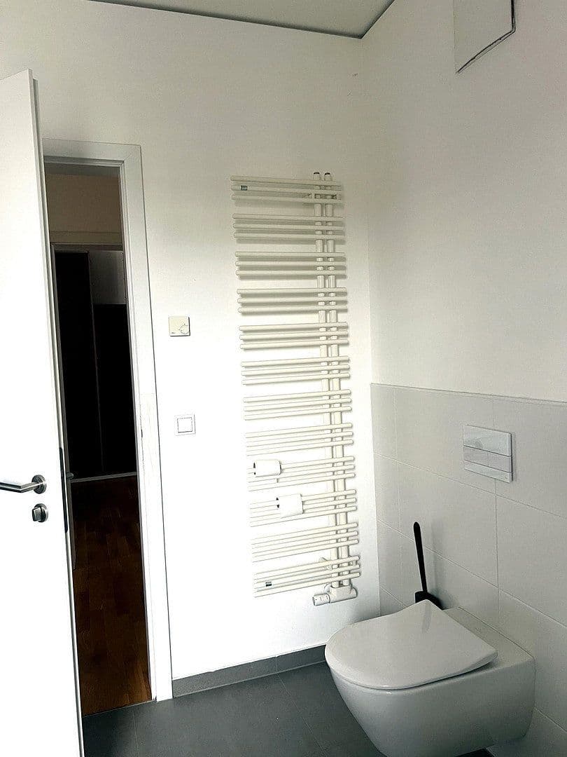 Pronájem bytu 3+1 145 m², Krachtstr., Berlin, Berlín Pronájem bytu 3+1 145 m², Krachtstr., Berlin, Berlín