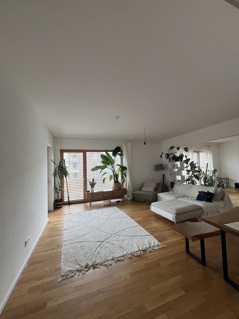 Pronájem bytu 3+1 145 m², Krachtstr., Berlin, Berlín Pronájem bytu 3+1 145 m², Krachtstr., Berlin, Berlín