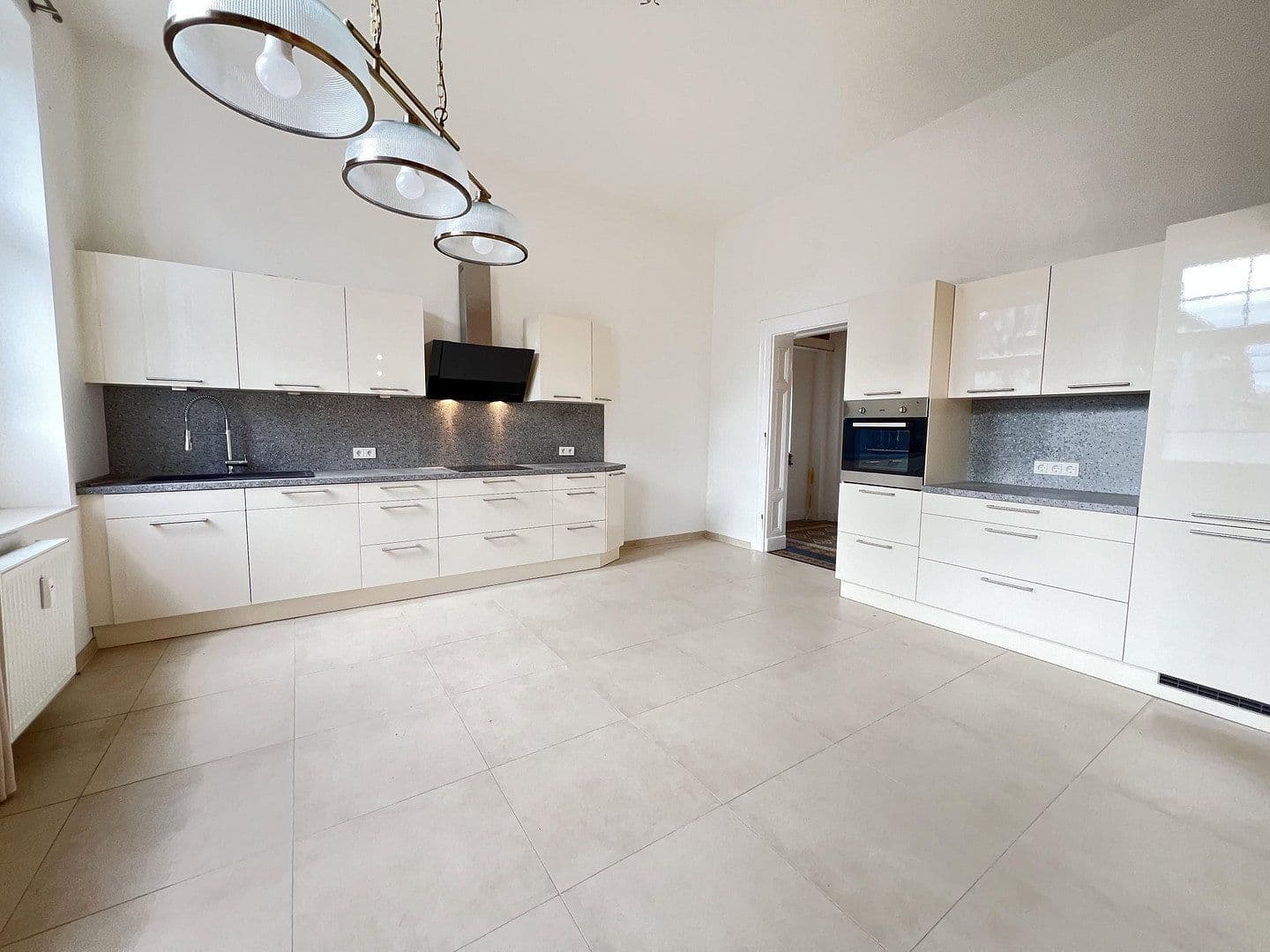 Pronájem bytu 3+kk 150 m², Hattinger Str. 867, Bochum, Severní Porýní-Vestfálsko Pronájem bytu 3+kk 150 m², Hattinger Str. 867, Bochum, Severní Porýní-Vestfálsko