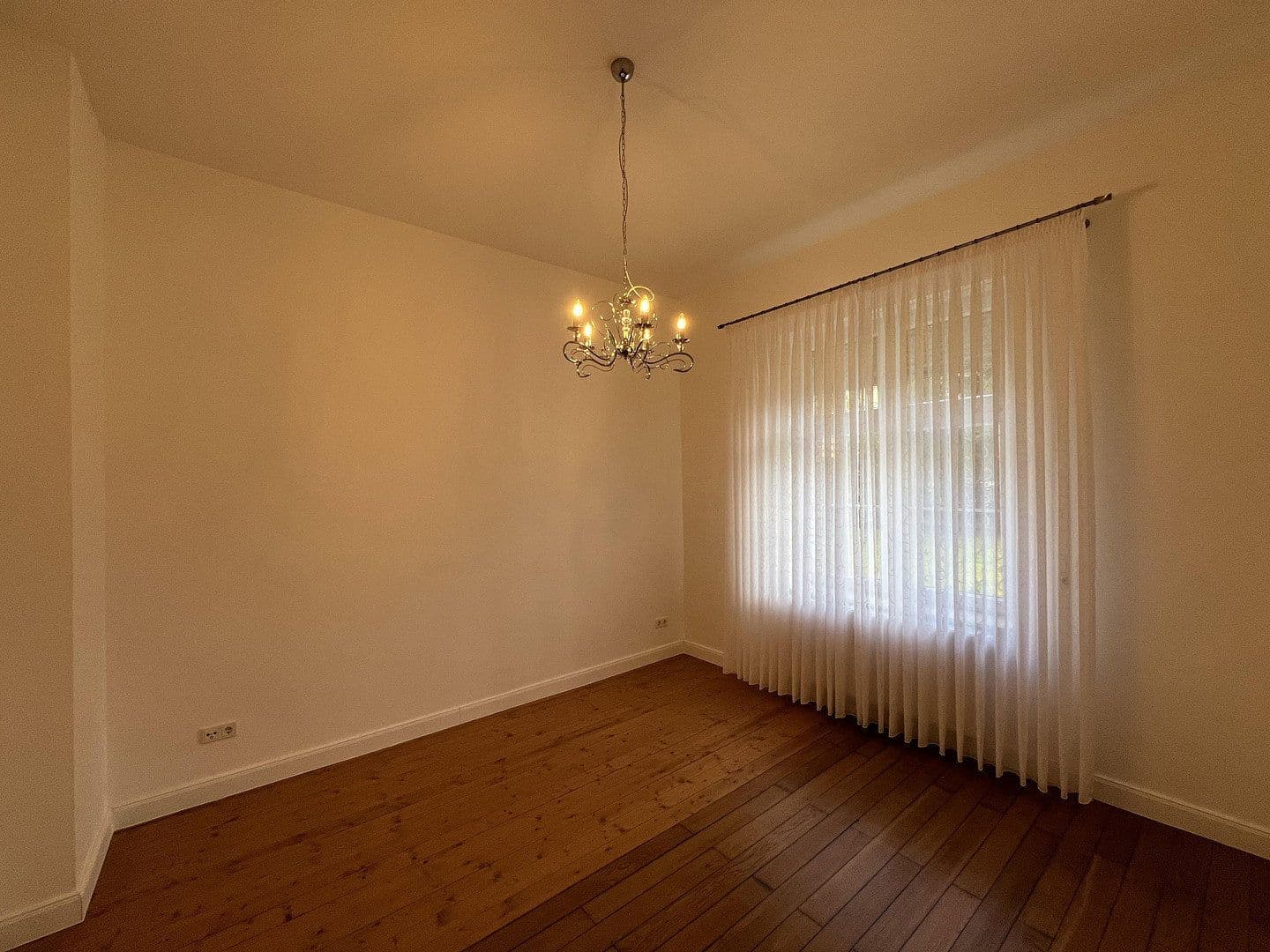 Pronájem bytu 3+kk 150 m², Hattinger Str. 867, Bochum, Severní Porýní-Vestfálsko Pronájem bytu 3+kk 150 m², Hattinger Str. 867, Bochum, Severní Porýní-Vestfálsko