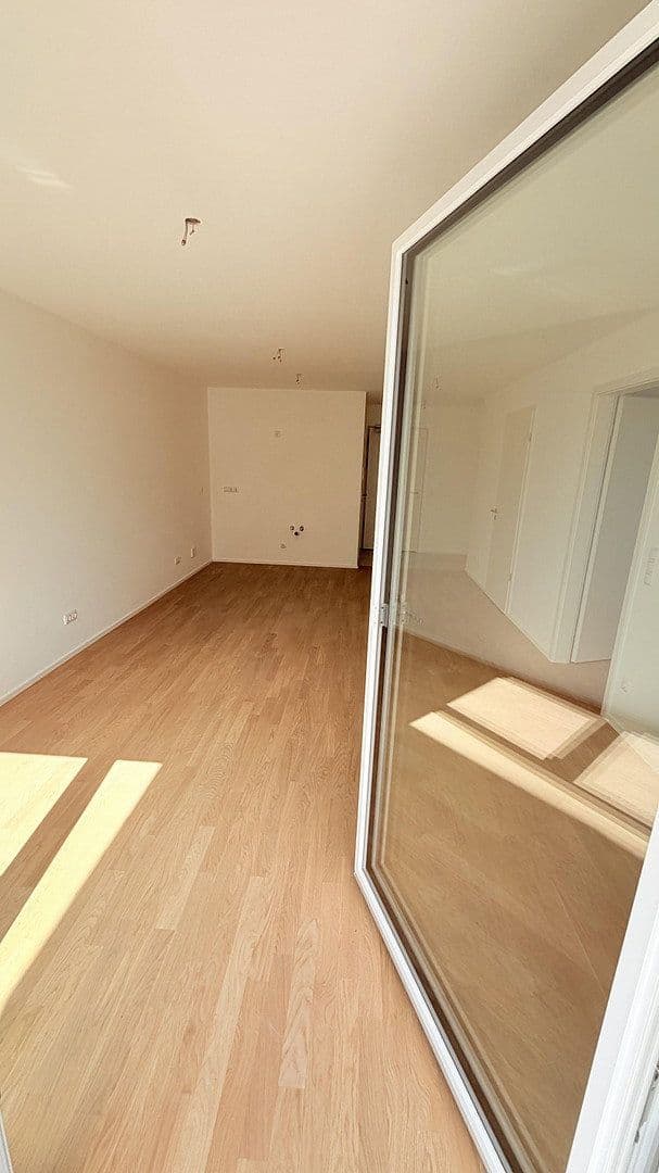 Pronájem bytu 2+1 53 m², Berchtersgadener Straße 13, Burghausen, Bavorsko Pronájem bytu 2+1 53 m², Berchtersgadener Straße 13, Burghausen, Bavorsko