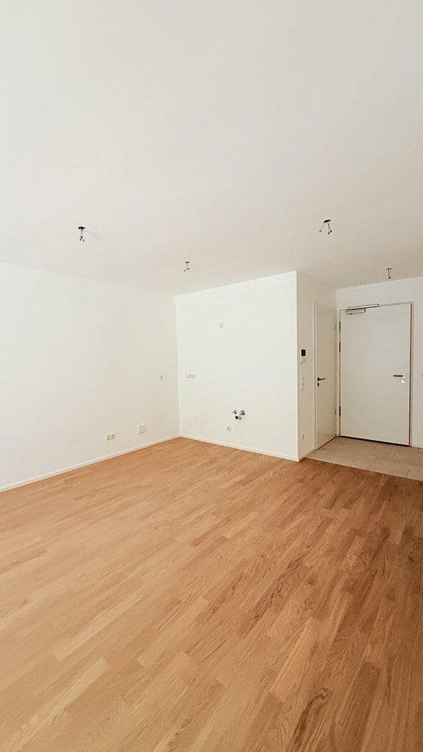 Pronájem bytu 2+1 53 m², Berchtersgadener Straße 13, Burghausen, Bavorsko Pronájem bytu 2+1 53 m², Berchtersgadener Straße 13, Burghausen, Bavorsko