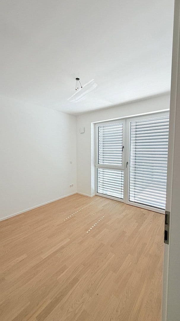 Pronájem bytu 2+1 53 m², Berchtersgadener Straße 13, Burghausen, Bavorsko Pronájem bytu 2+1 53 m², Berchtersgadener Straße 13, Burghausen, Bavorsko