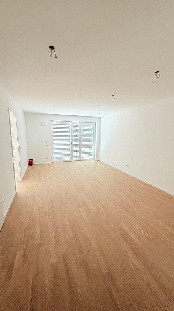 Pronájem bytu 2+1 53 m², Berchtersgadener Straße 13, Burghausen, Bavorsko Pronájem bytu 2+1 53 m², Berchtersgadener Straße 13, Burghausen, Bavorsko