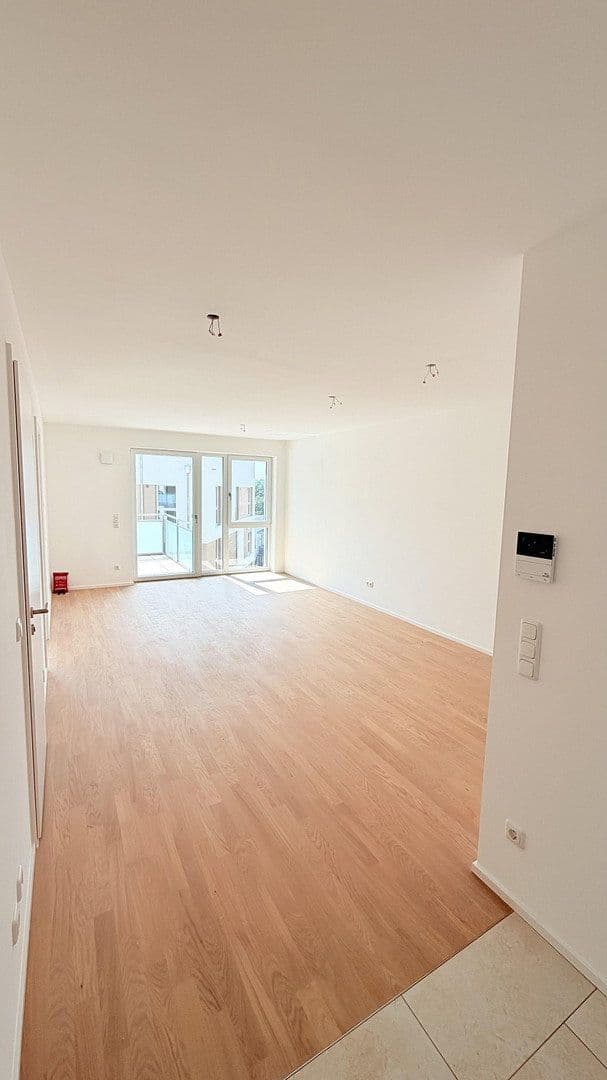 Pronájem bytu 2+1 53 m², Berchtersgadener Straße 13, Burghausen, Bavorsko Pronájem bytu 2+1 53 m², Berchtersgadener Straße 13, Burghausen, Bavorsko