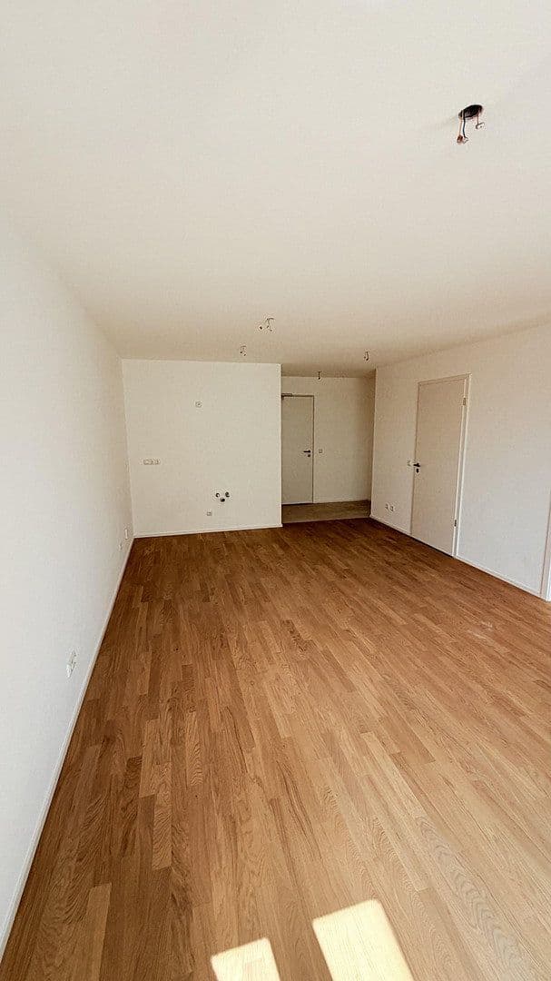 Pronájem bytu 2+1 53 m², Berchtersgadener Straße 13, Burghausen, Bavorsko Pronájem bytu 2+1 53 m², Berchtersgadener Straße 13, Burghausen, Bavorsko