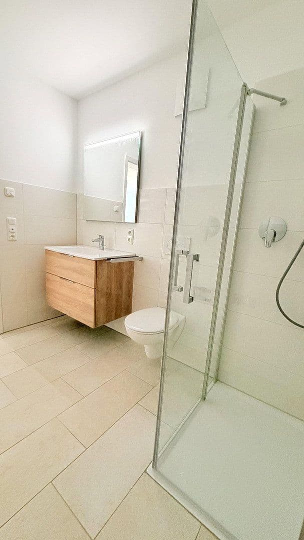 Pronájem bytu 2+1 53 m², Berchtersgadener Straße 13, Burghausen, Bavorsko Pronájem bytu 2+1 53 m², Berchtersgadener Straße 13, Burghausen, Bavorsko