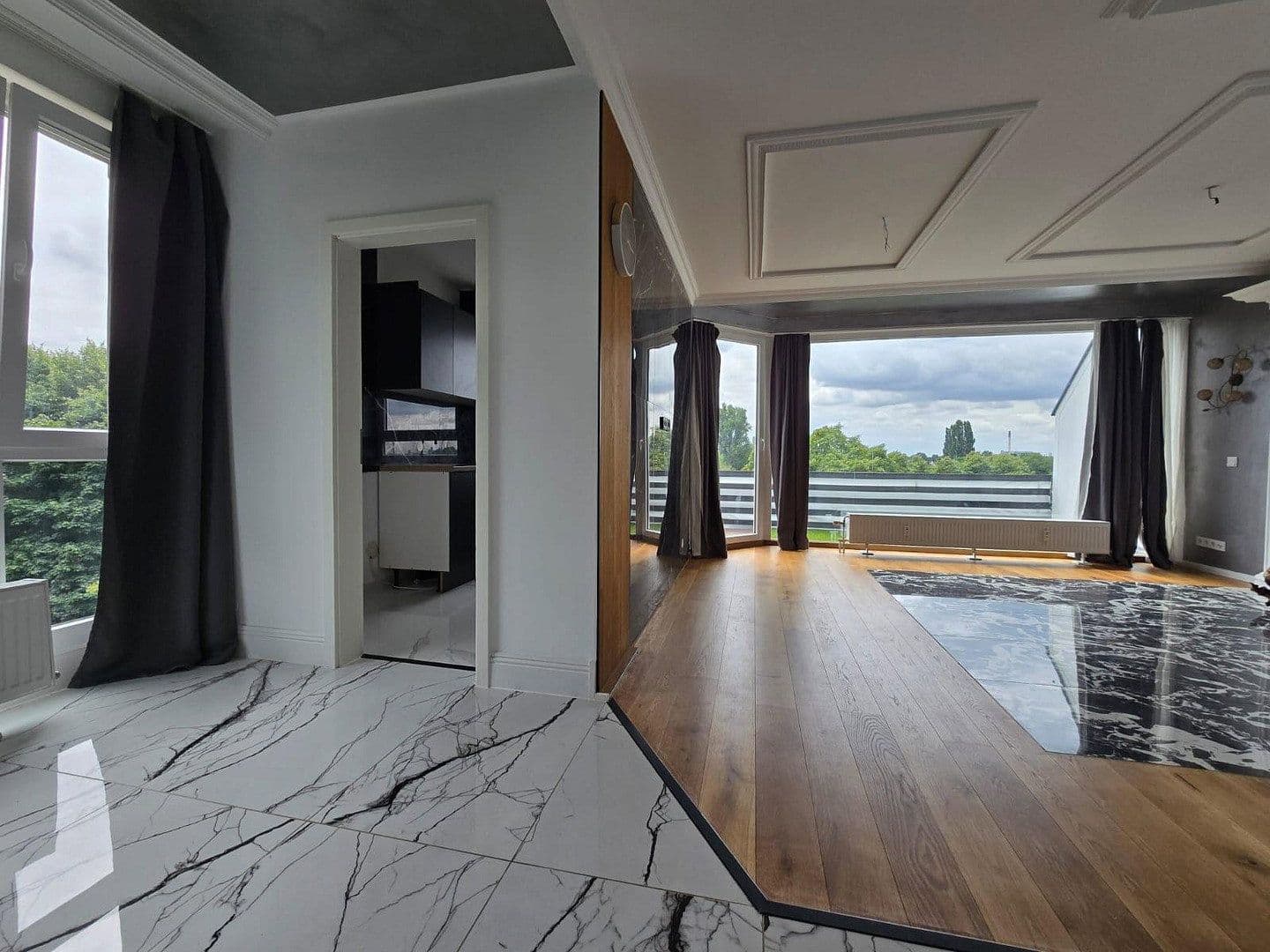 Pronájem bytu 3+1 93 m², Josef-Neuberger-Straße 26, Düsseldorf, Severní Porýní-Vestfálsko Pronájem bytu 3+1 93 m², Josef-Neuberger-Straße 26, Düsseldorf, Severní Porýní-Vestfálsko