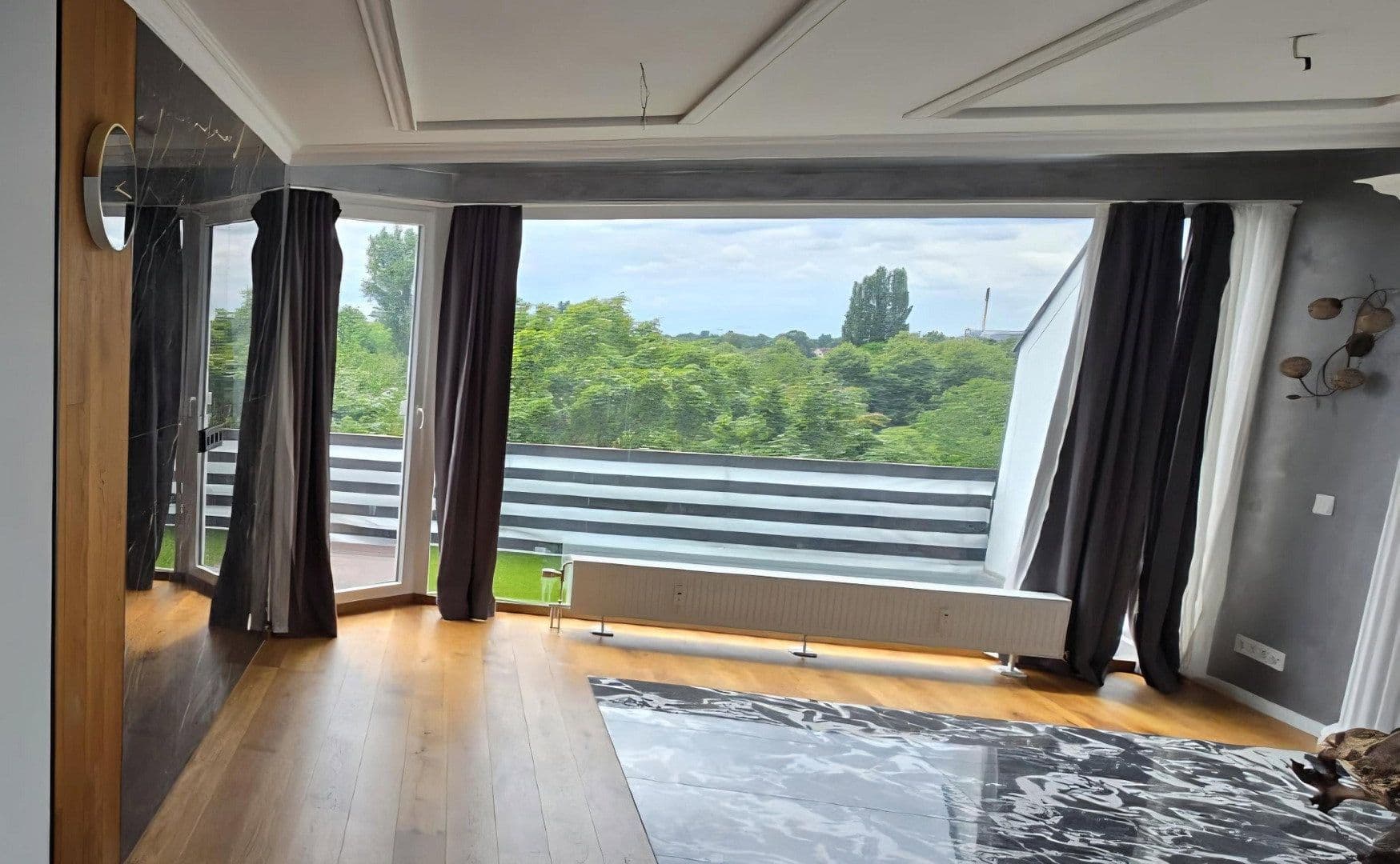 Pronájem bytu 3+1 93 m², Josef-Neuberger-Straße 26, Düsseldorf, Severní Porýní-Vestfálsko Pronájem bytu 3+1 93 m², Josef-Neuberger-Straße 26, Düsseldorf, Severní Porýní-Vestfálsko