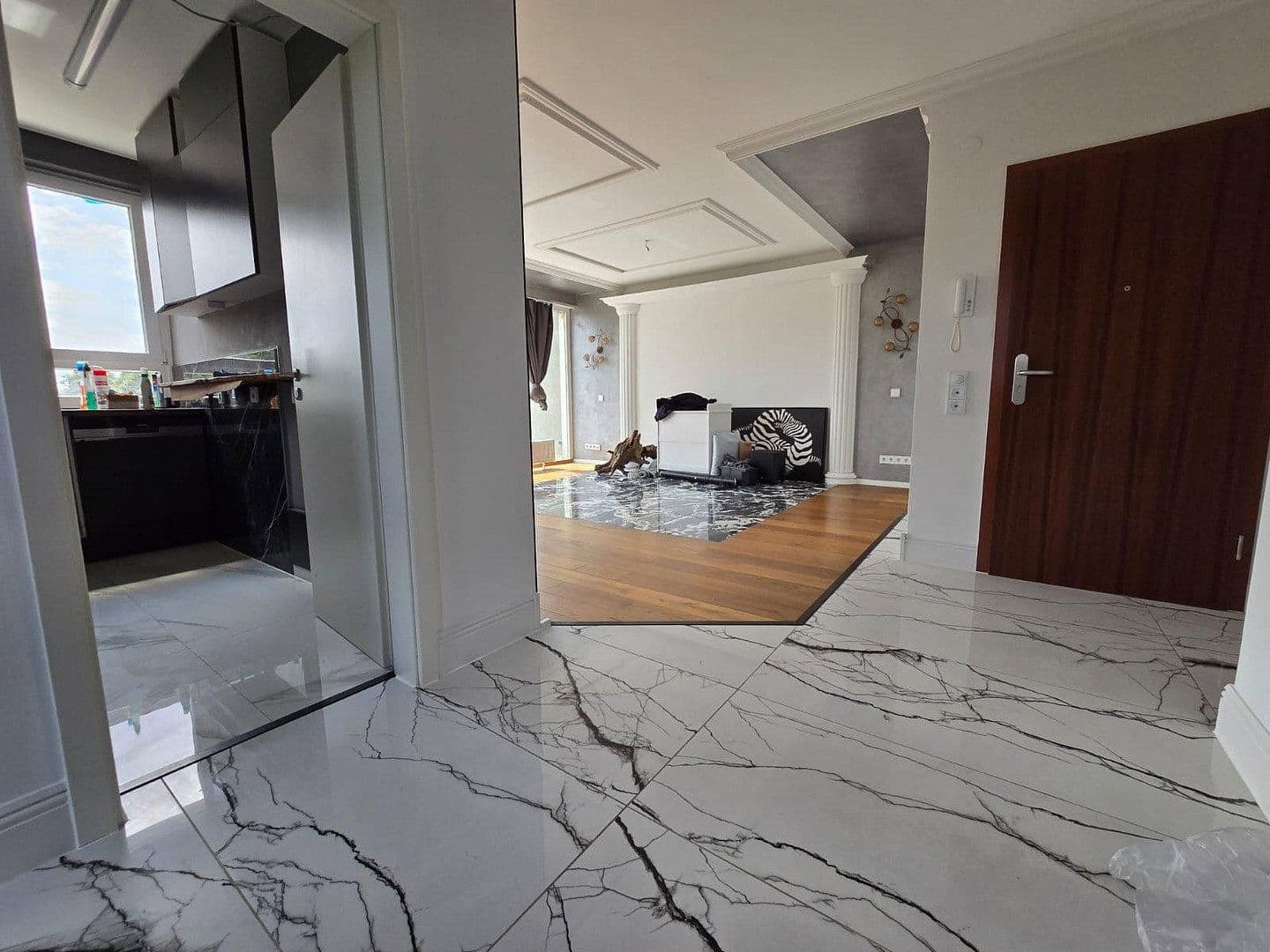 Pronájem bytu 3+1 93 m², Josef-Neuberger-Straße 26, Düsseldorf, Severní Porýní-Vestfálsko Pronájem bytu 3+1 93 m², Josef-Neuberger-Straße 26, Düsseldorf, Severní Porýní-Vestfálsko