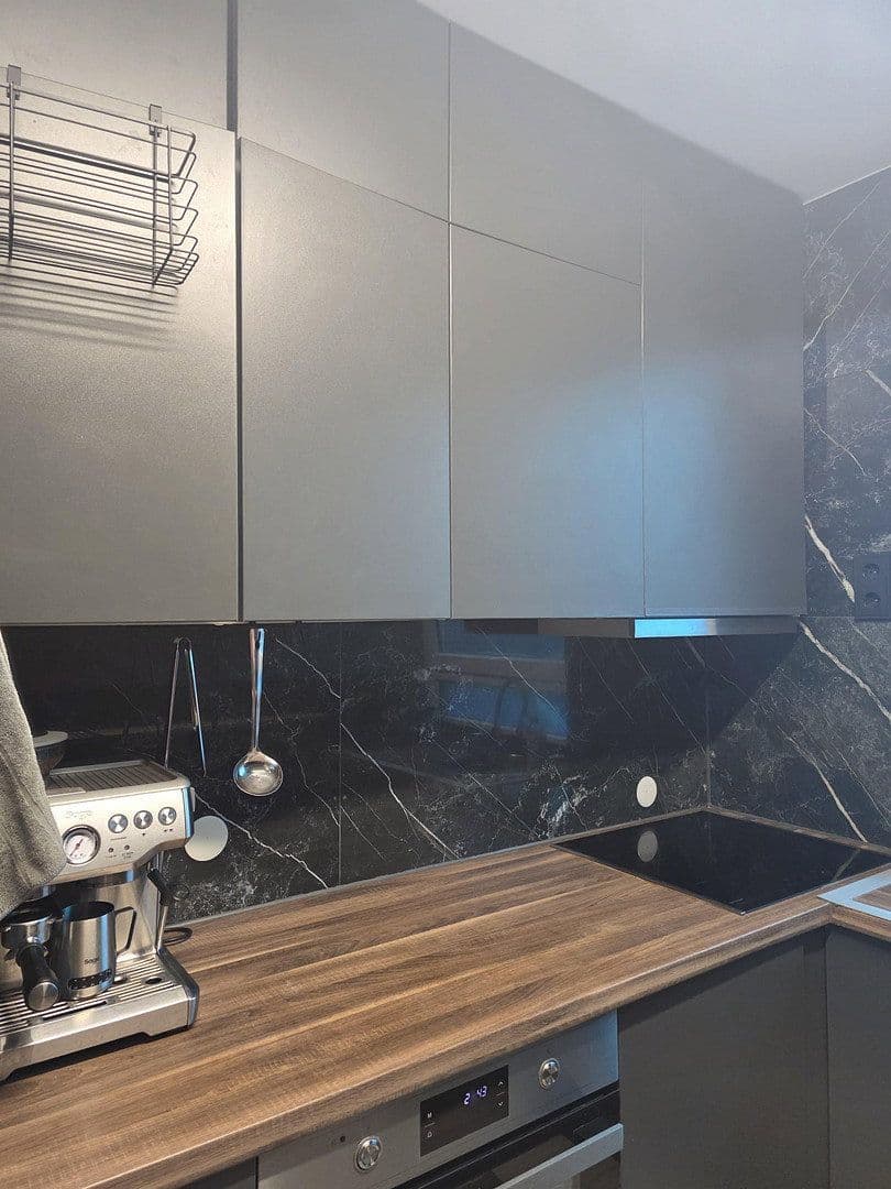 Pronájem bytu 3+1 93 m², Josef-Neuberger-Straße 26, Düsseldorf, Severní Porýní-Vestfálsko Pronájem bytu 3+1 93 m², Josef-Neuberger-Straße 26, Düsseldorf, Severní Porýní-Vestfálsko