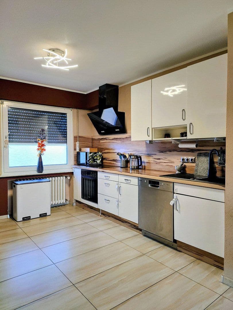 Prodej domu 160 m², pozemek 300 m², Duisburg, Severní Porýní-Vestfálsko Prodej domu 160 m², pozemek 300 m², Duisburg, Severní Porýní-Vestfálsko