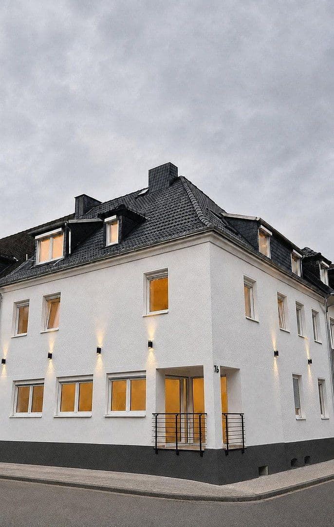 Prodej domu 453 m², pozemek 209 m², Wiesenstraße 76, Siegen, Severní Porýní-Vestfálsko Prodej domu 453 m², pozemek 209 m², Wiesenstraße 76, Siegen, Severní Porýní-Vestfálsko