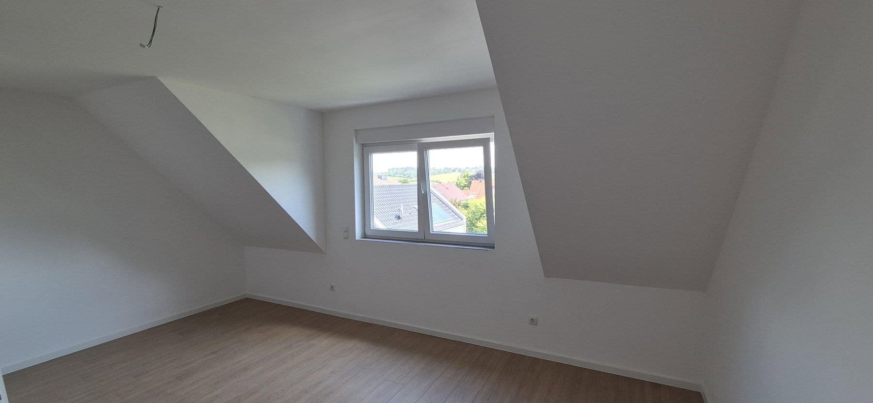 Pronájem domu 140 m², pozemek 100 m², Veckerhagenerstr. 4, Fuldatal, Hessen Pronájem domu 140 m², pozemek 100 m², Veckerhagenerstr. 4, Fuldatal, Hessen