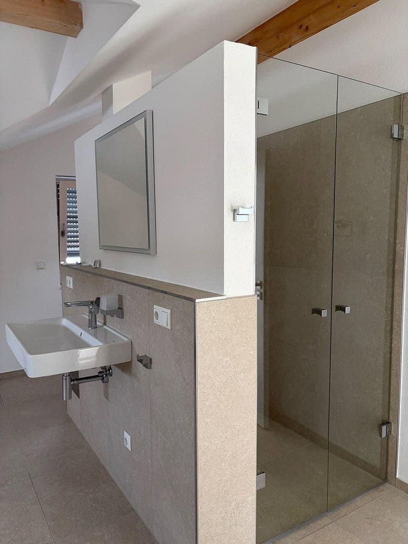 Pronájem bytu 4+kk 188 m², Enthammerstr. 7, Grafing, Bavorsko Pronájem bytu 4+kk 188 m², Enthammerstr. 7, Grafing, Bavorsko