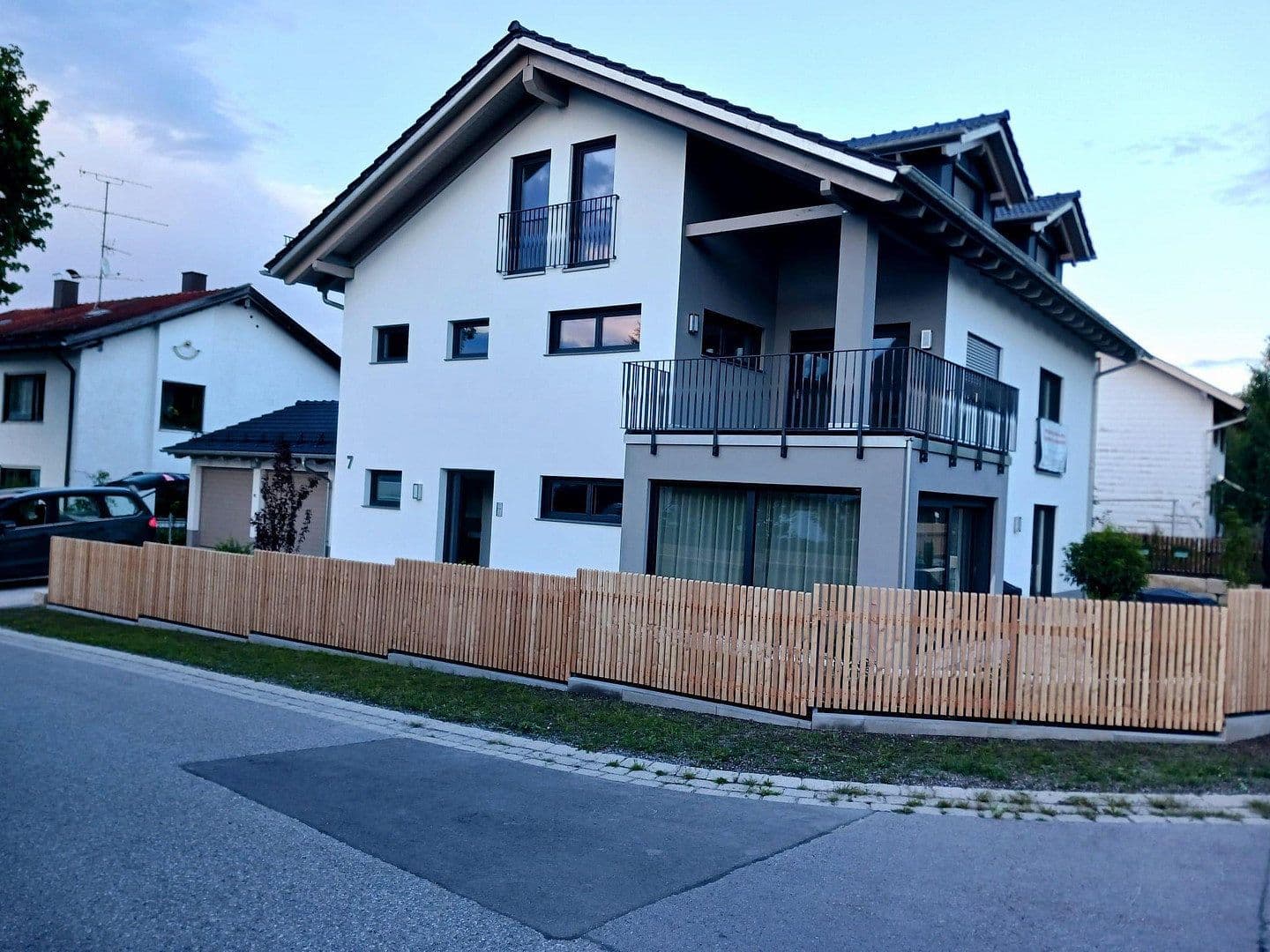 Pronájem bytu 4+kk 188 m², Enthammerstr. 7, Grafing, Bavorsko Pronájem bytu 4+kk 188 m², Enthammerstr. 7, Grafing, Bavorsko