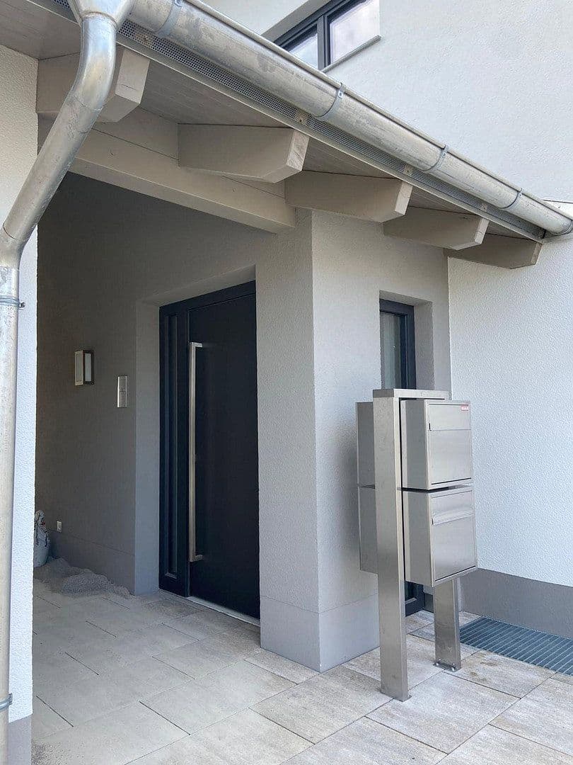 Pronájem bytu 4+kk 188 m², Enthammerstr. 7, Grafing, Bavorsko Pronájem bytu 4+kk 188 m², Enthammerstr. 7, Grafing, Bavorsko