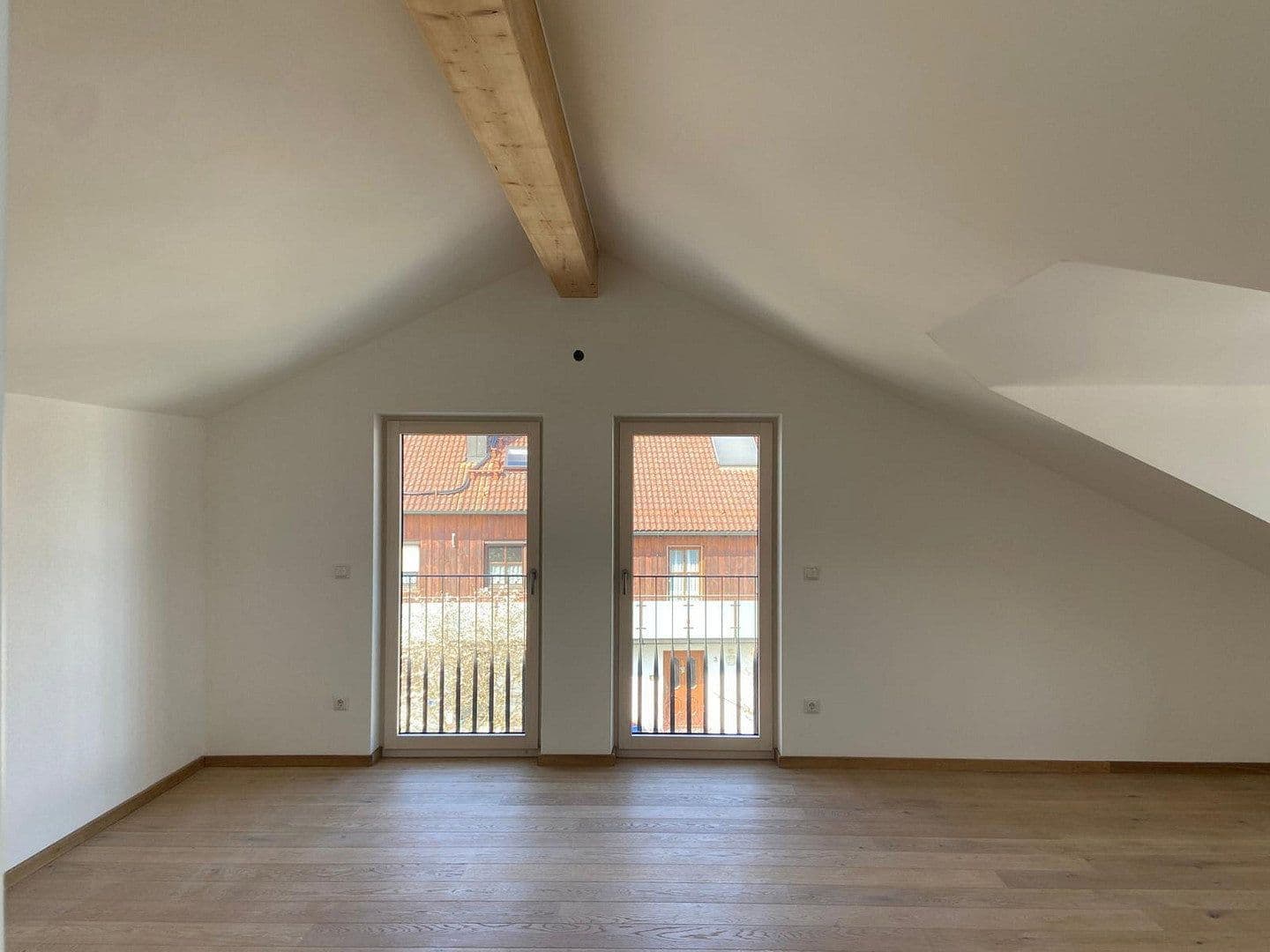 Pronájem bytu 4+kk 188 m², Enthammerstr. 7, Grafing, Bavorsko Pronájem bytu 4+kk 188 m², Enthammerstr. 7, Grafing, Bavorsko