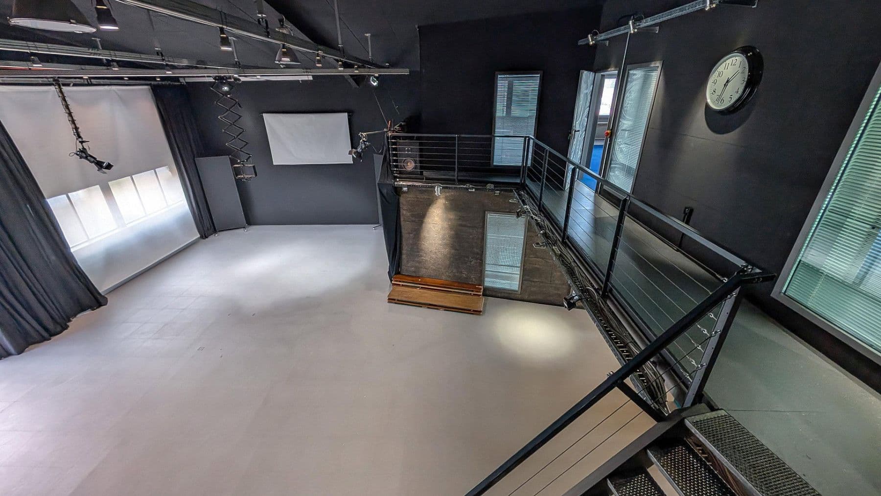Pronájem nebytového prostoru 612 m², Daimlerstraße 14, Taunusstein, Hessen Pronájem nebytového prostoru 612 m², Daimlerstraße 14, Taunusstein, Hessen