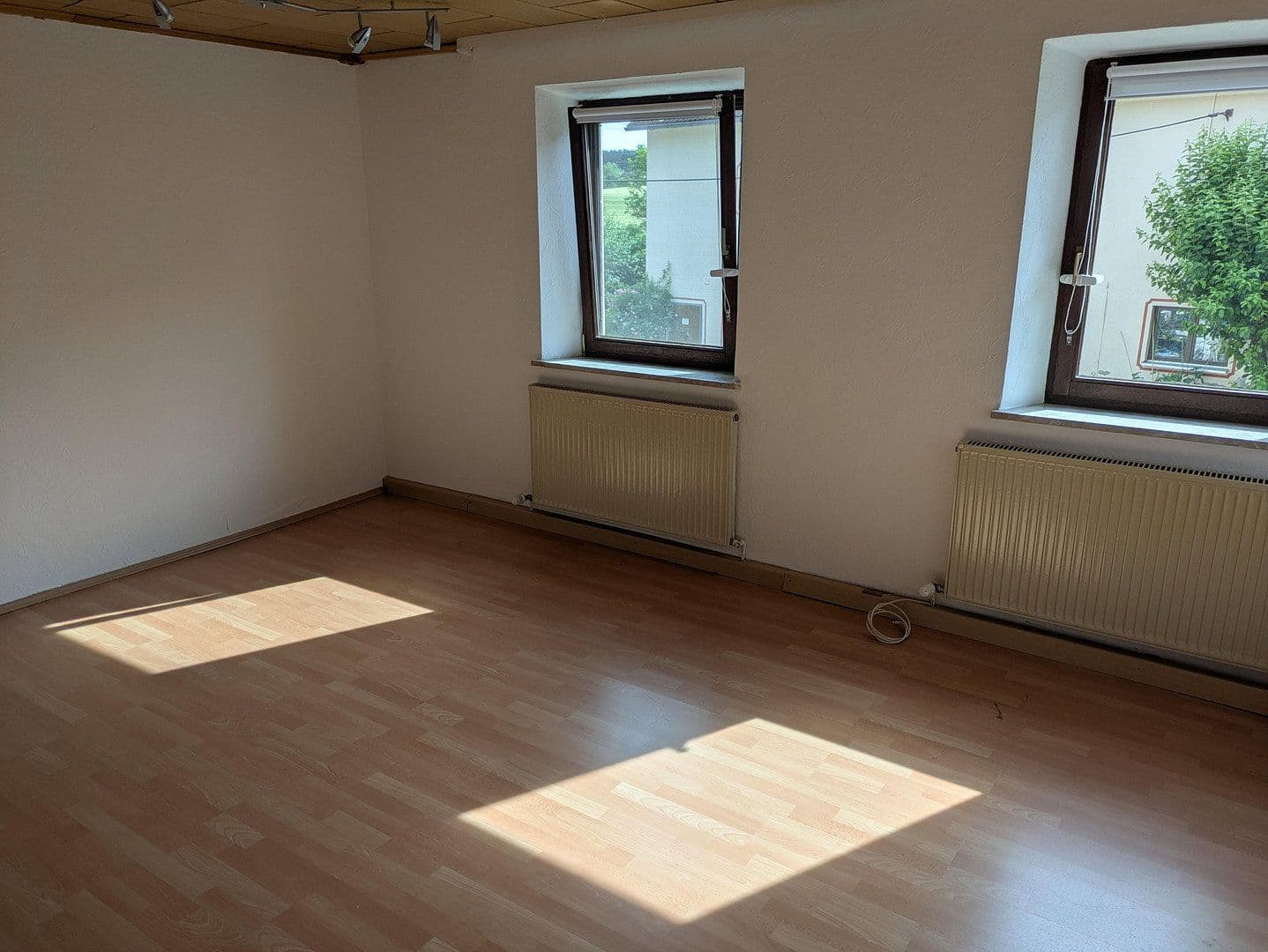 Pronájem bytu 4+1 100 m², Markt Erlbach, Bavorsko Pronájem bytu 4+1 100 m², Markt Erlbach, Bavorsko
