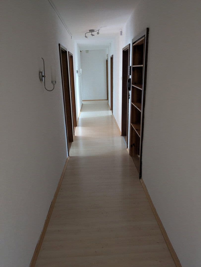 Pronájem bytu 4+1 100 m², Markt Erlbach, Bavorsko Pronájem bytu 4+1 100 m², Markt Erlbach, Bavorsko