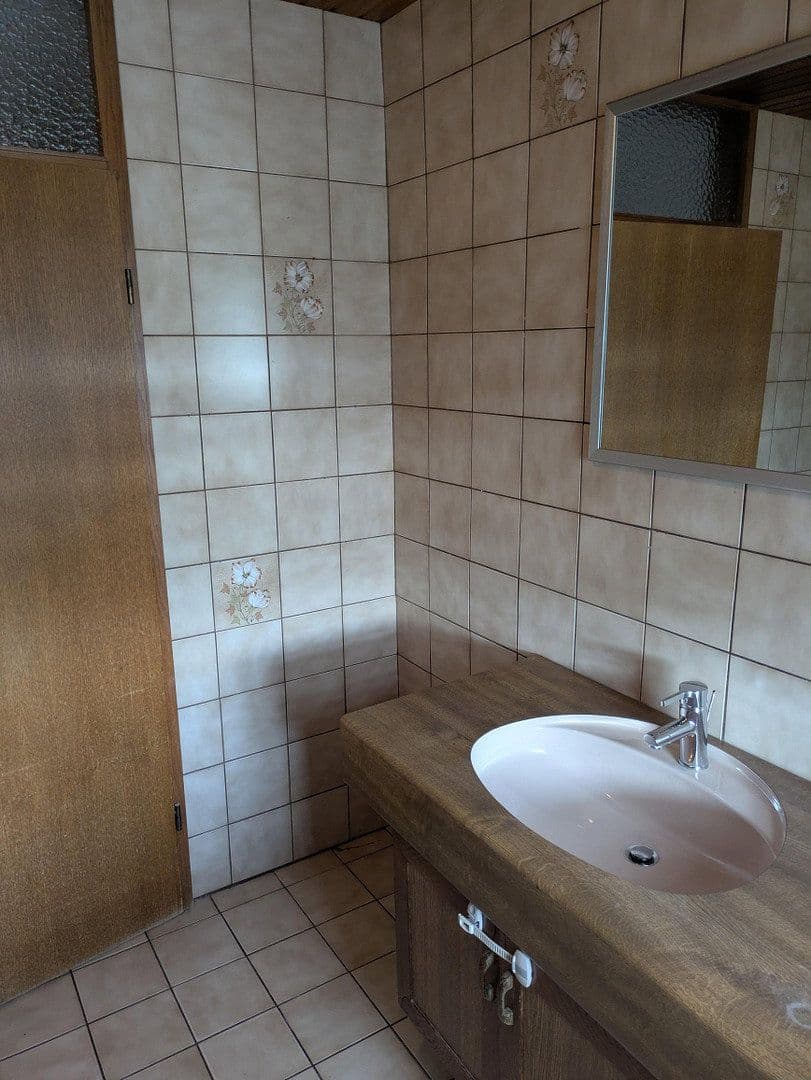 Pronájem bytu 4+1 100 m², Markt Erlbach, Bavorsko Pronájem bytu 4+1 100 m², Markt Erlbach, Bavorsko