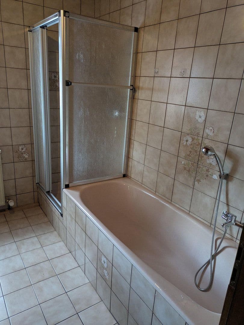 Pronájem bytu 4+1 100 m², Markt Erlbach, Bavorsko Pronájem bytu 4+1 100 m², Markt Erlbach, Bavorsko