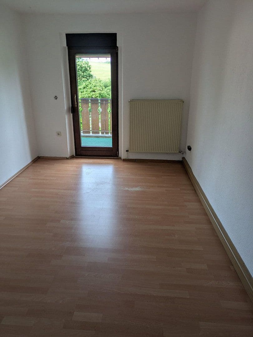 Pronájem bytu 4+1 100 m², Markt Erlbach, Bavorsko Pronájem bytu 4+1 100 m², Markt Erlbach, Bavorsko