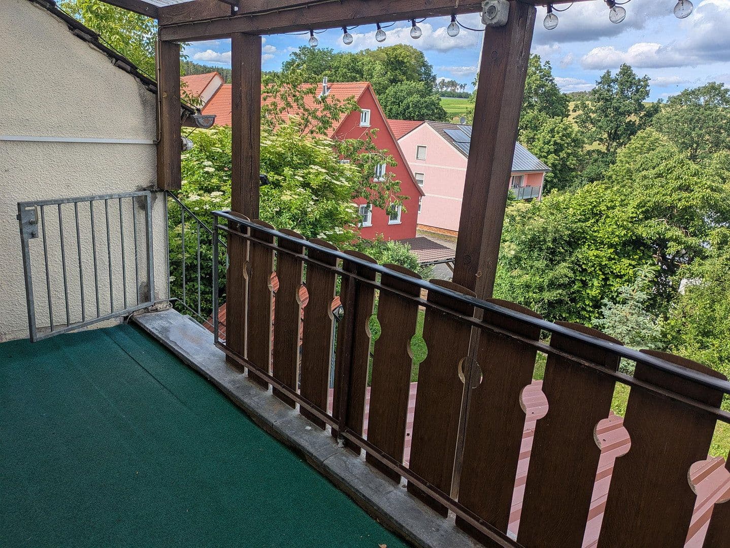 Pronájem bytu 4+1 100 m², Markt Erlbach, Bavorsko Pronájem bytu 4+1 100 m², Markt Erlbach, Bavorsko