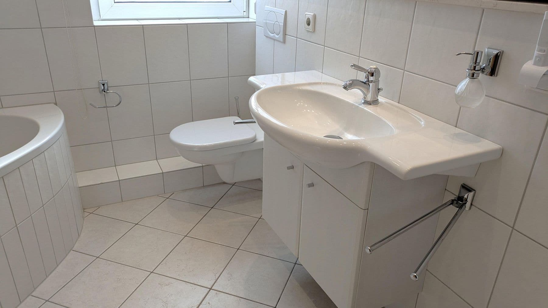 Prodej domu 157 m², pozemek 250 m², Langenfeld (Rheinland), Severní Porýní-Vestfálsko Prodej domu 157 m², pozemek 250 m², Langenfeld (Rheinland), Severní Porýní-Vestfálsko