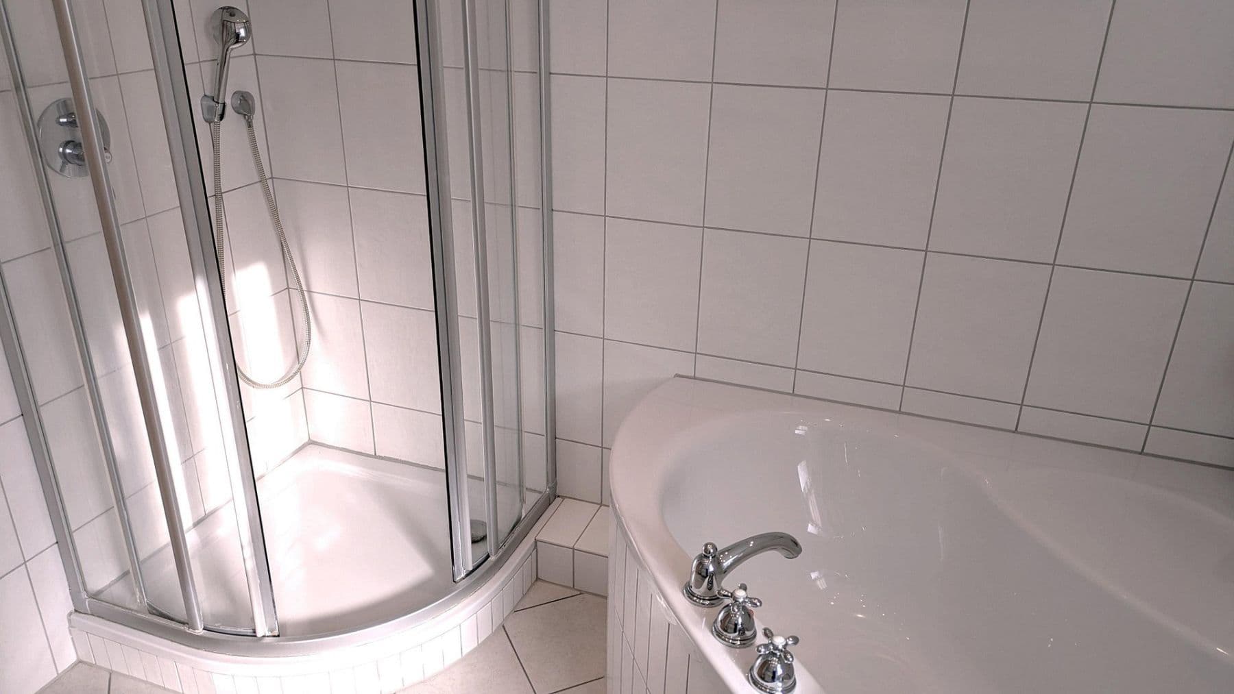 Prodej domu 157 m², pozemek 250 m², Langenfeld (Rheinland), Severní Porýní-Vestfálsko Prodej domu 157 m², pozemek 250 m², Langenfeld (Rheinland), Severní Porýní-Vestfálsko