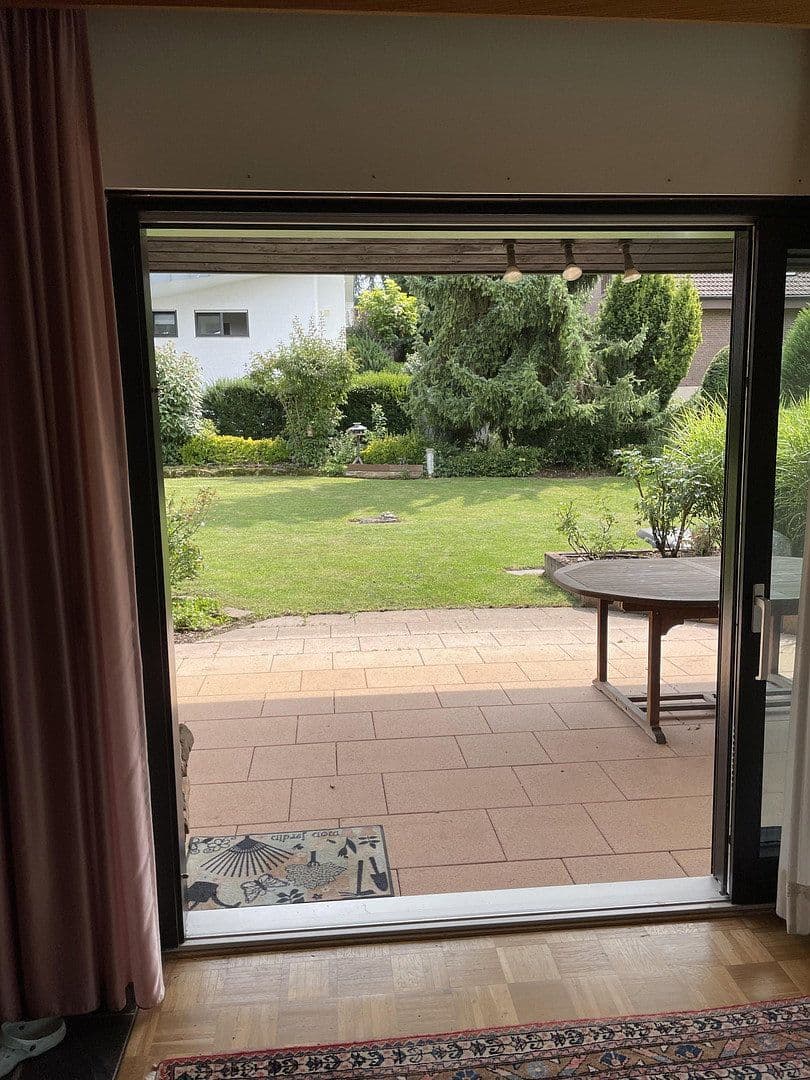 Prodej domu 186 m², pozemek 915 m², Abstatt, Bádensko-Württembersko Prodej domu 186 m², pozemek 915 m², Abstatt, Bádensko-Württembersko